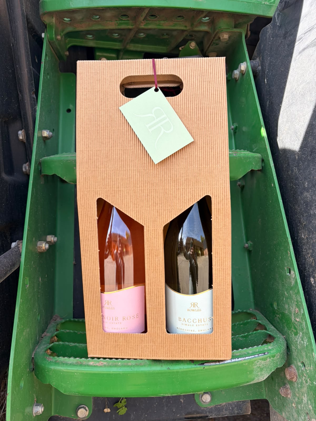 Two-Bottle Gift Pack | Bacchus & Pinot Noir Rosé | Berkshire, England